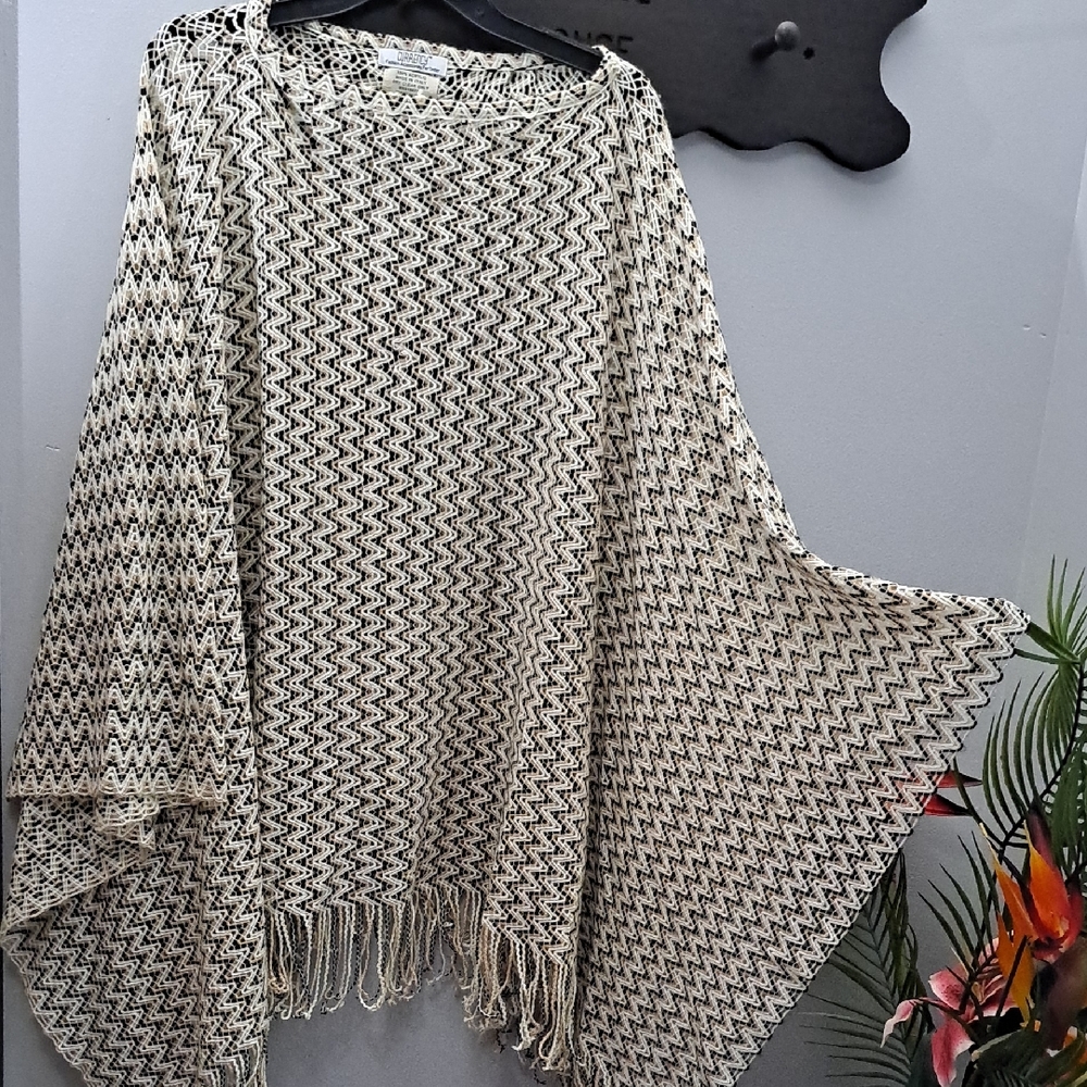 Currency Made In Italy Elegant Cream and Black Women's Sweater One Size Poncho